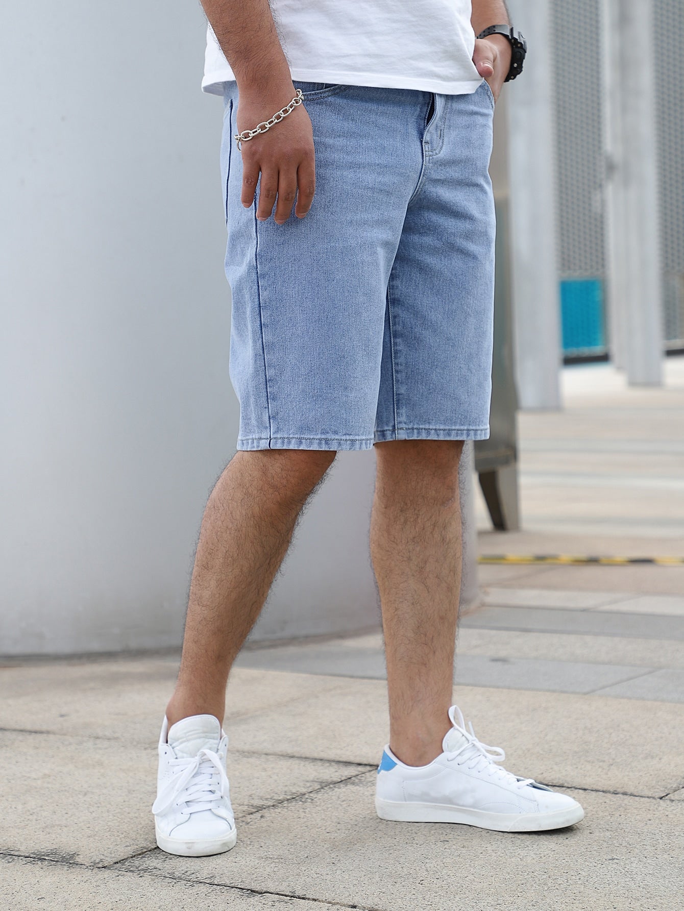 Men Light Wash Bermuda Denim Shorts 