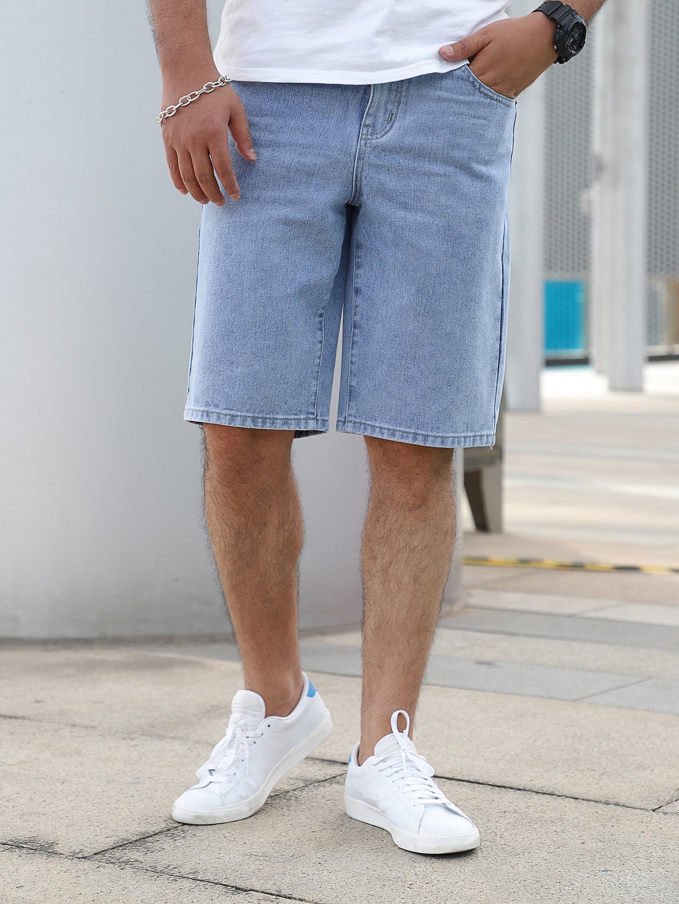 Men Light Wash Bermuda Denim Shorts 