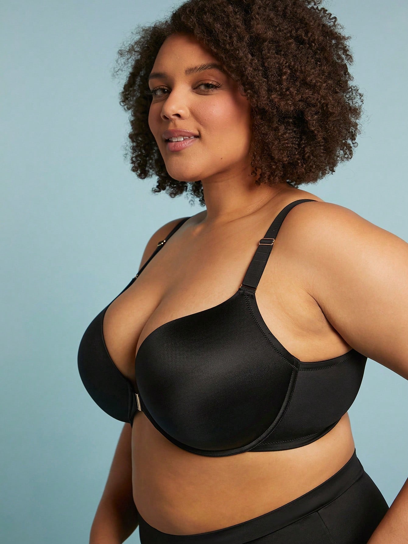 Plus Dream Curve Support + Front-Close T-Shirt Bra 