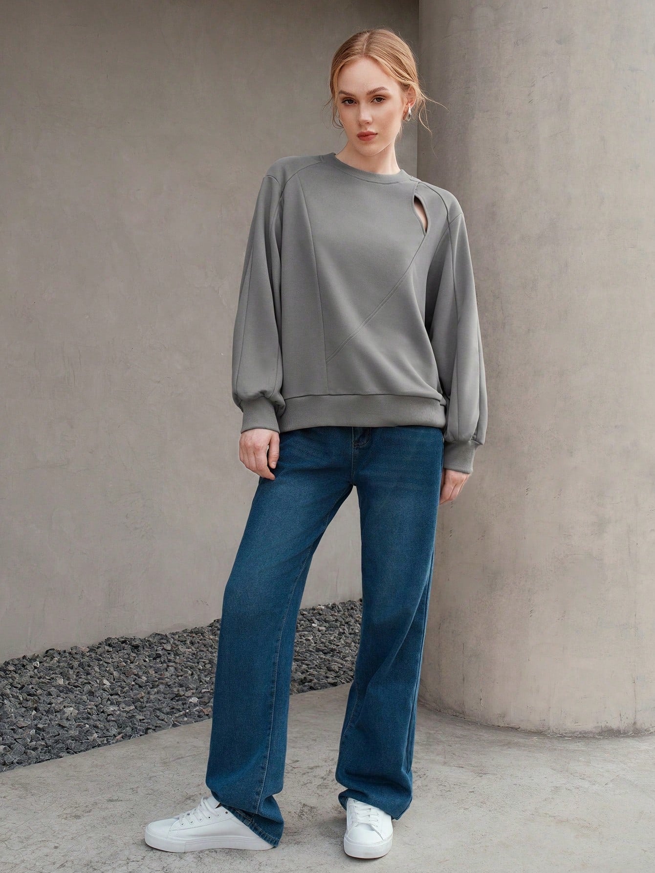 Solid Cut Out Detail Drop Shoulder Sweatshirt 