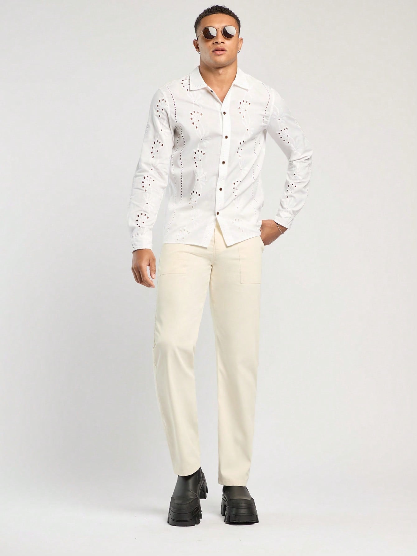 Fit White Embroidered Long-Sleeved Shirt 