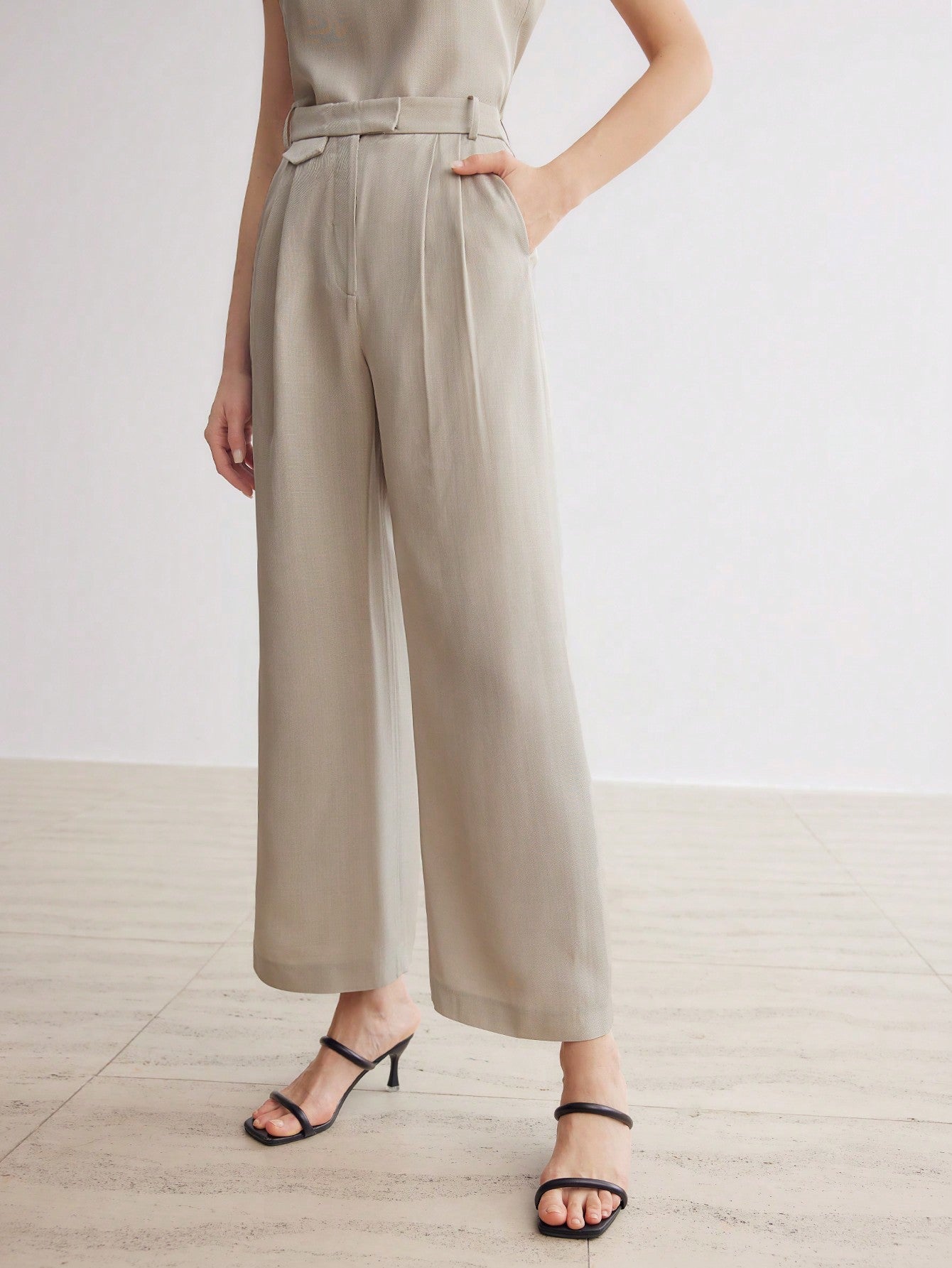 SOLID SLANT POCKET FOLD PLEATED STRAIGHT LEG PANTS 