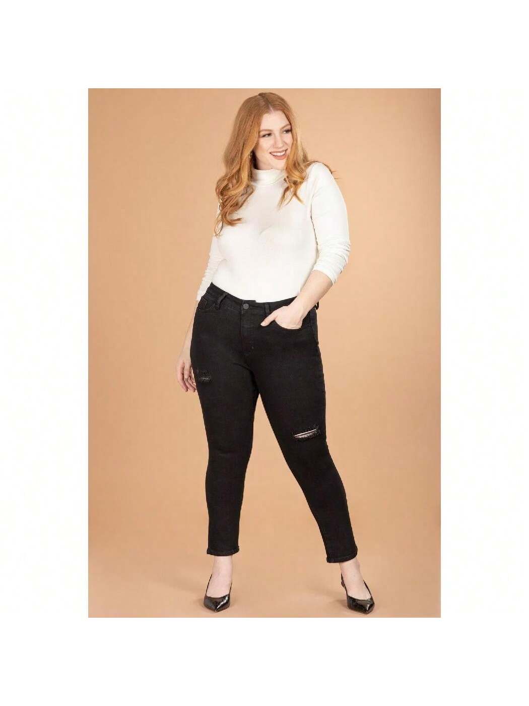 Plus Size Vintage Dream High Rise Ankle Jeans 